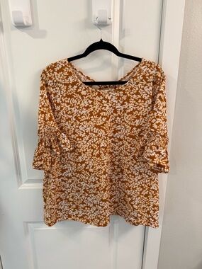 XL Women’s Rust Floral Ruffle Sleeve Top